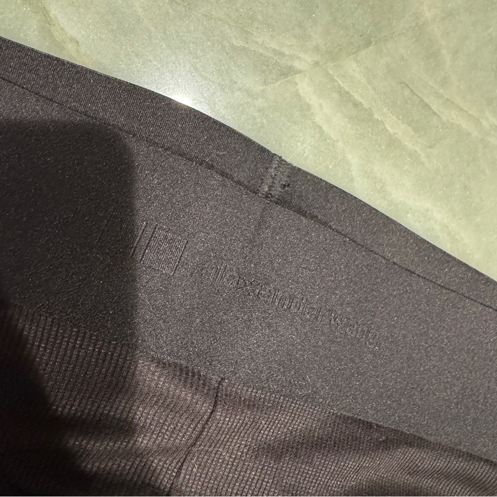 2 Pairs Uniqlo Alexander Wang collab Heattech Extra Warm leggings - Picture 5 of 7